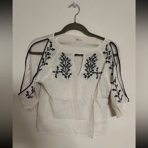 Hollister Quarter Sleeved open Shoulder Top‎